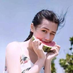 娱乐吃瓜女配图片,吃瓜群众的甜蜜复仇记